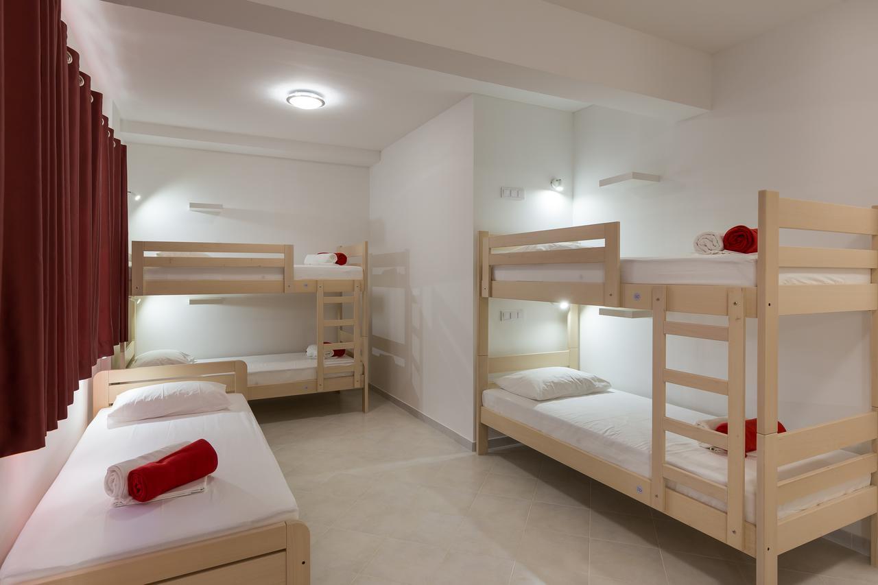 Hostel Free Bird (Adults Only) ดูบรอฟนิก ภายนอก รูปภาพ