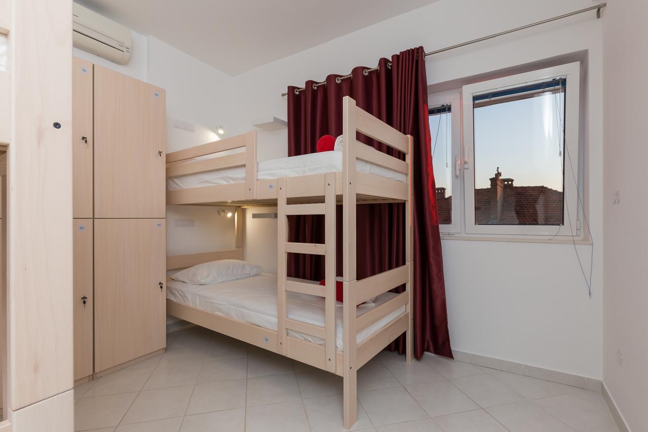 Hostel Free Bird (Adults Only) ดูบรอฟนิก ภายนอก รูปภาพ