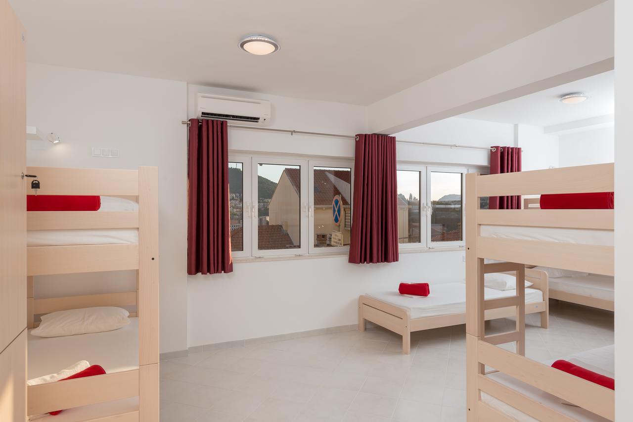 Hostel Free Bird (Adults Only) ดูบรอฟนิก ภายนอก รูปภาพ