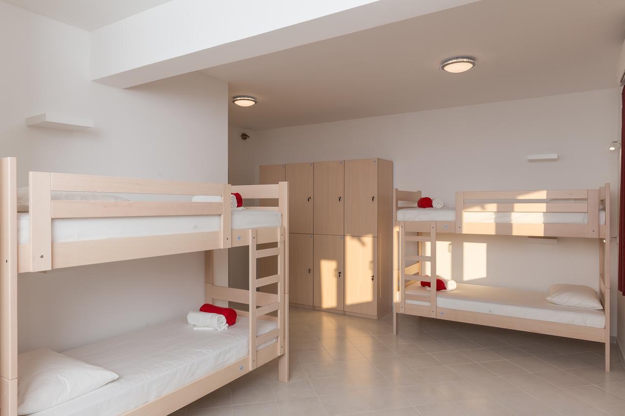 Hostel Free Bird (Adults Only) ดูบรอฟนิก ภายนอก รูปภาพ