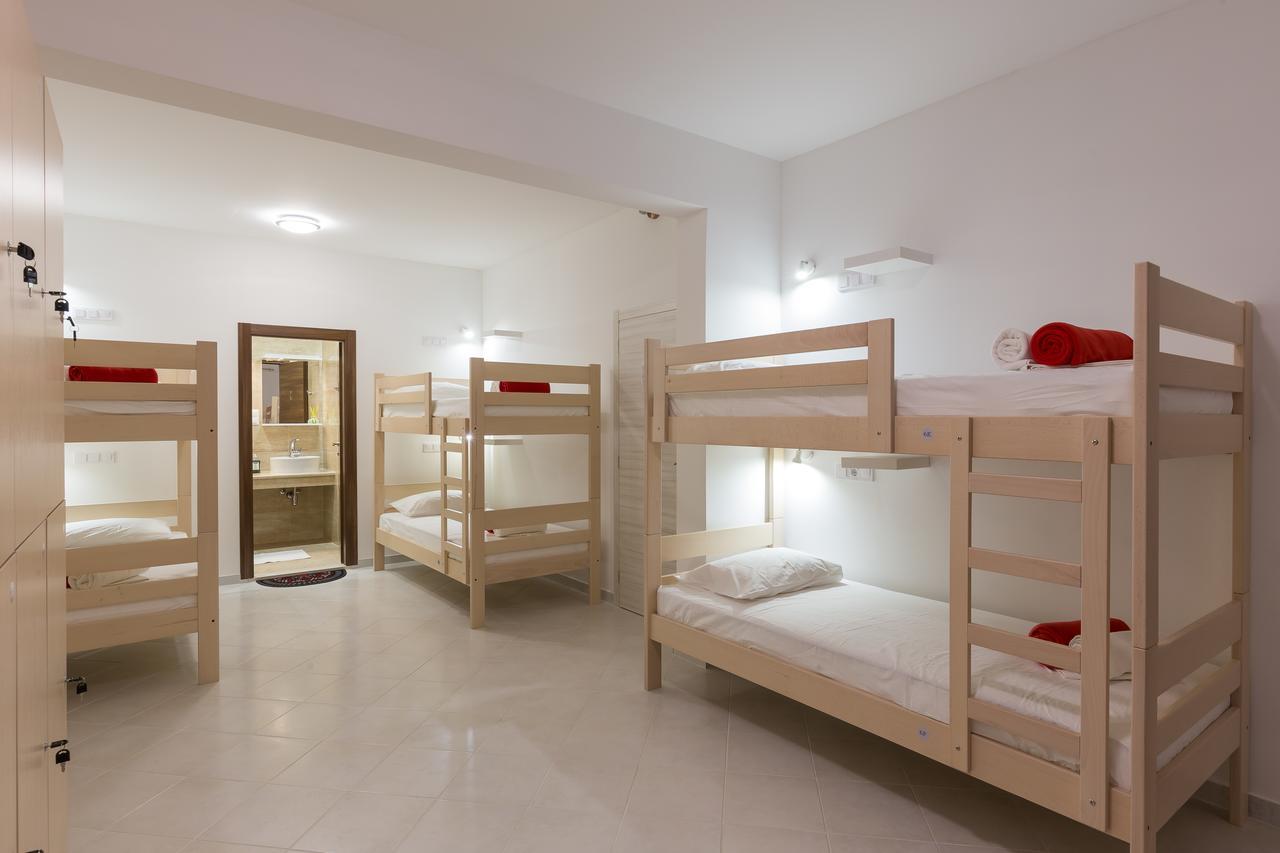 Hostel Free Bird (Adults Only) ดูบรอฟนิก ภายนอก รูปภาพ