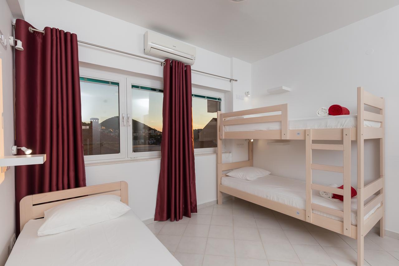 Hostel Free Bird (Adults Only) ดูบรอฟนิก ภายนอก รูปภาพ